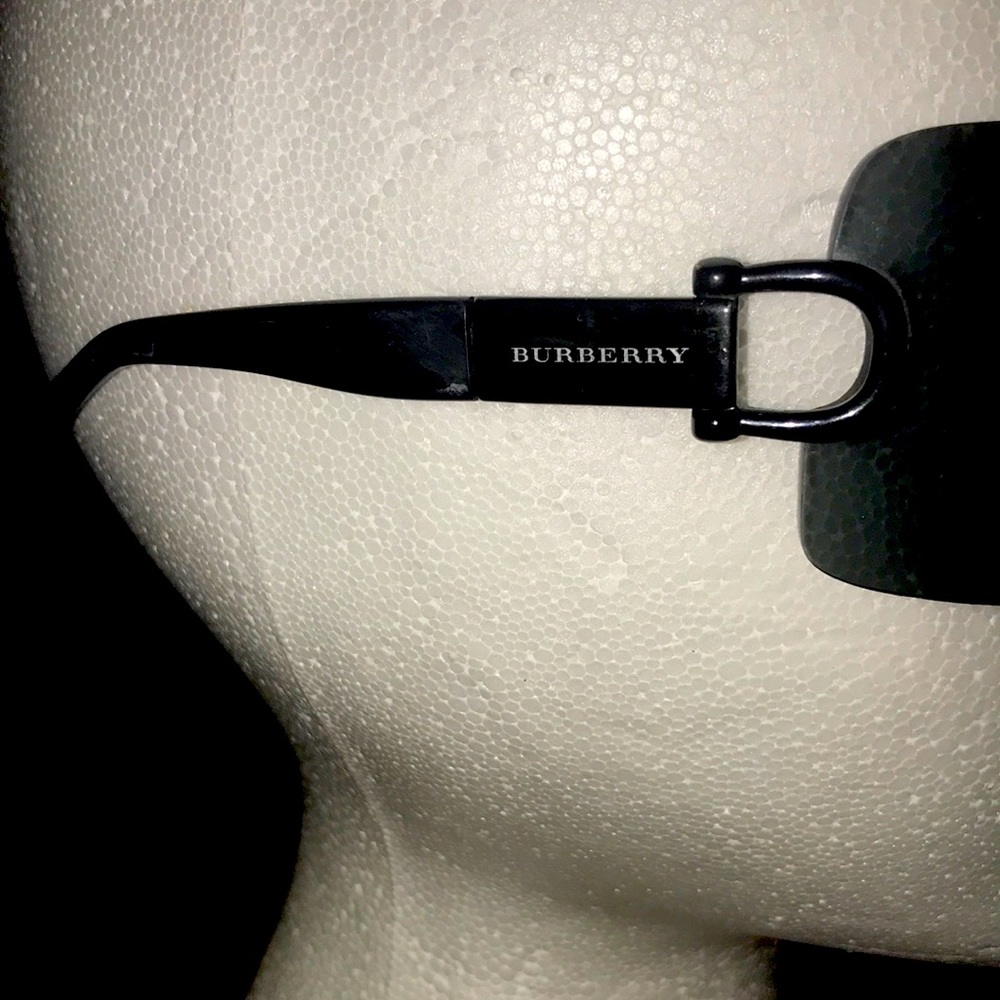 Burberry Sun Glasses